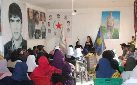 PYD′ê li Holê semînerek li ser rola jinan da