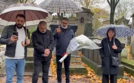 Ahmet Kaya li ser gora xwe li Parîsê hat bibîranîn