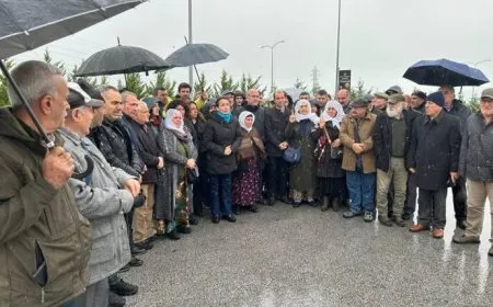 Meşvanên Azadiyê ku gîhan Bursayê ber bi Gemlikê ve diçin