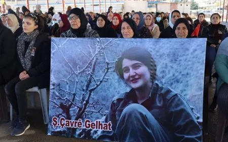 Xelkê Dêrikê çû serdana konê taziyayê yê şehîd Çavrê Gelhat