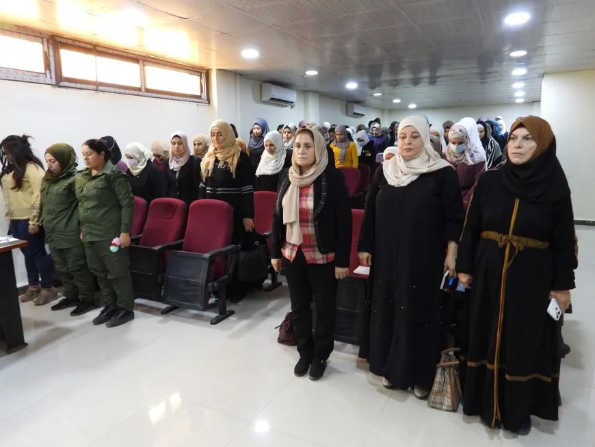 Li Tebqayê li ser rewşa ragihandin û rola jinan panel