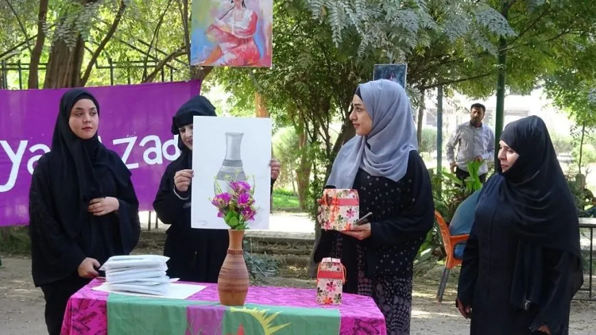 Li Reqayê pêşbirka hunerî ya jinên ciwan