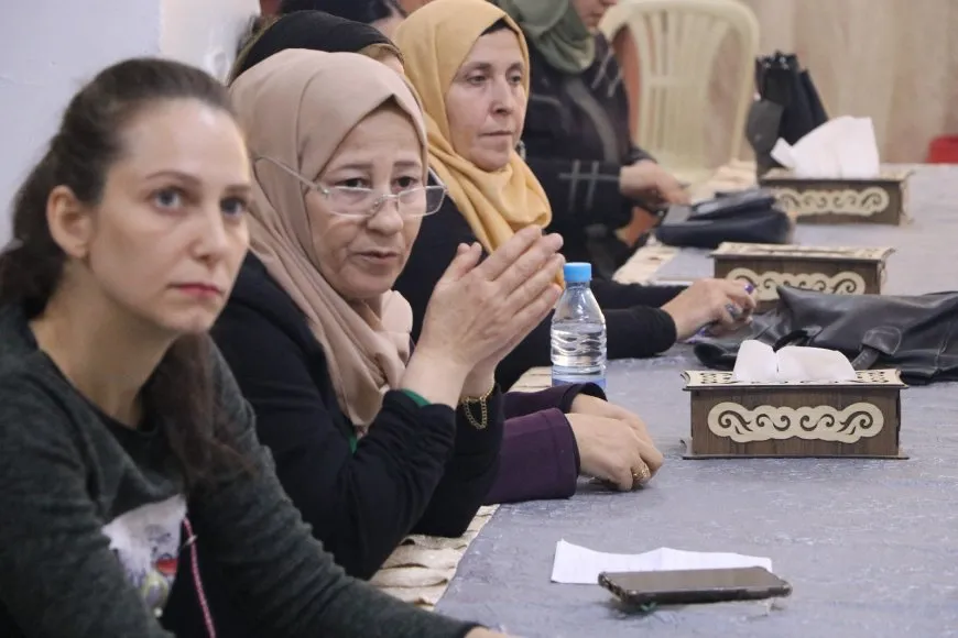 Jinan bandorên şer û koçberiyê vegotin