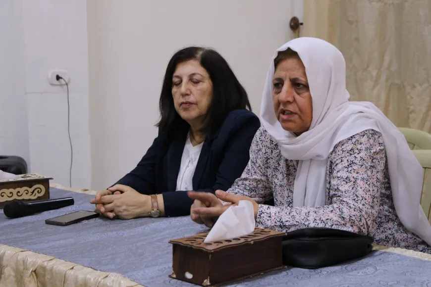 Jinan bandorên şer û koçberiyê vegotin