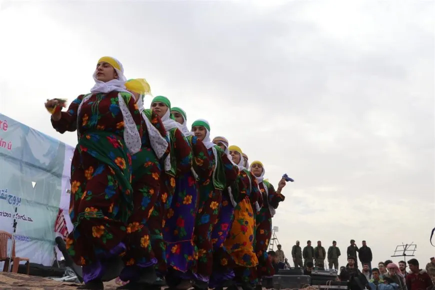 Roja yekemîn a Festîvala Çandî û Hunerî bi dawî bû