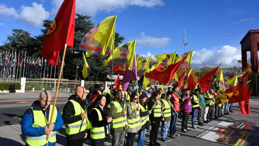 Kurdistanî ji bo azadiya Abdullah Ocalan li ber avahiya NY’ê civiyan