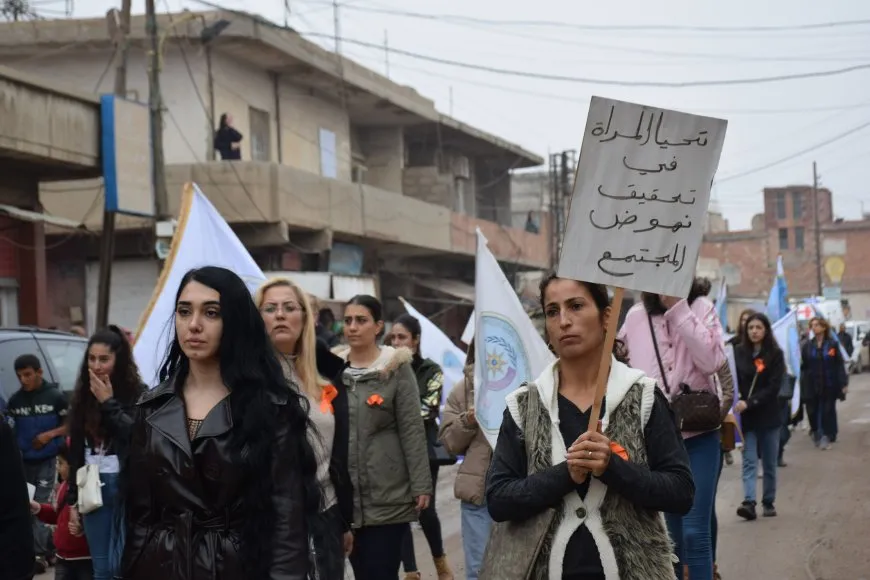 Jinên Bakur û Rojhilatê Sûriyeyê beşdarî pêngava 25′ê Mijdarê bûn