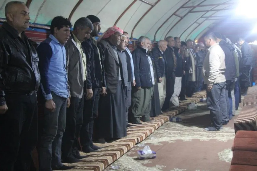 Xelkê Kobanê serdana konê taziyeyê yê şehîd Ciwan û Koçer kir