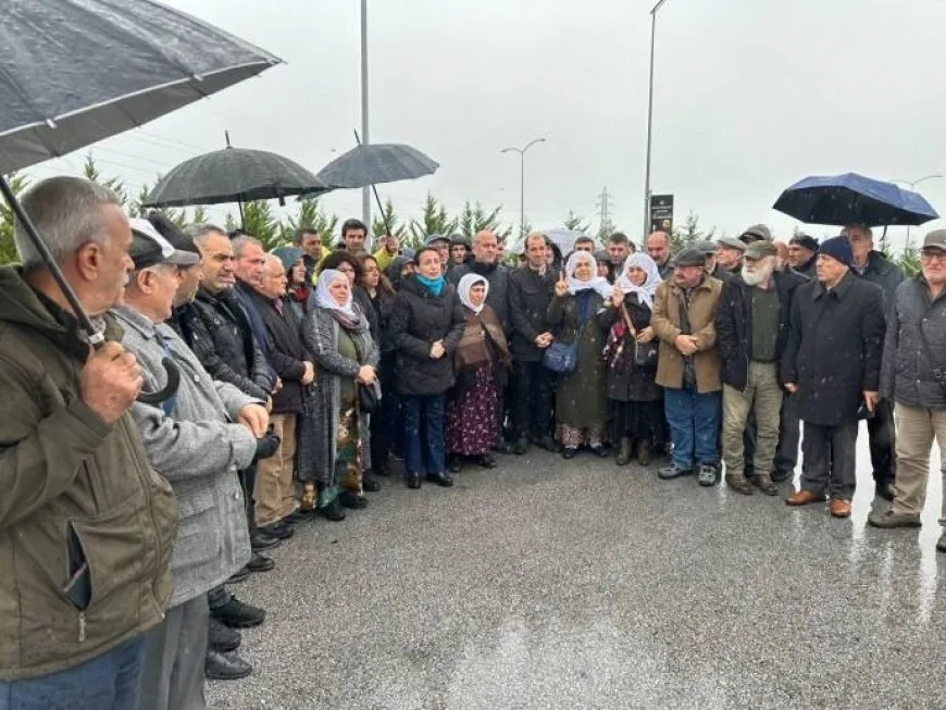 Meşvanên Azadiyê ku gîhan Bursayê ber bi Gemlikê ve diçin