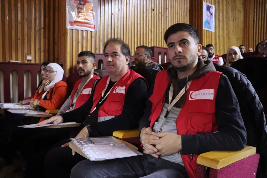 Heyva Sor a Kurd konferansa xwe li dar xist