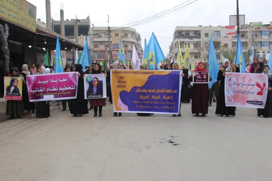 Di roja têkoşîna li dijî tundiyê de girseyên gel û jinan banga azadiya jinan kir
