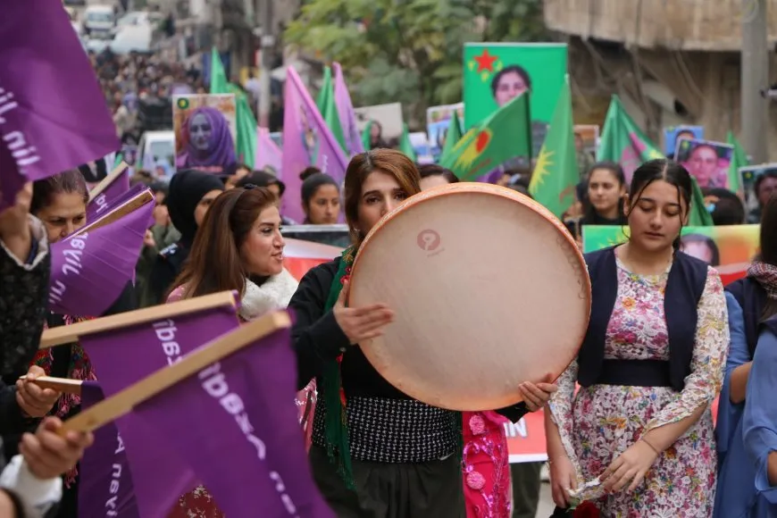 ′Pêkanîna azadiya jinan erka her kesî ye′