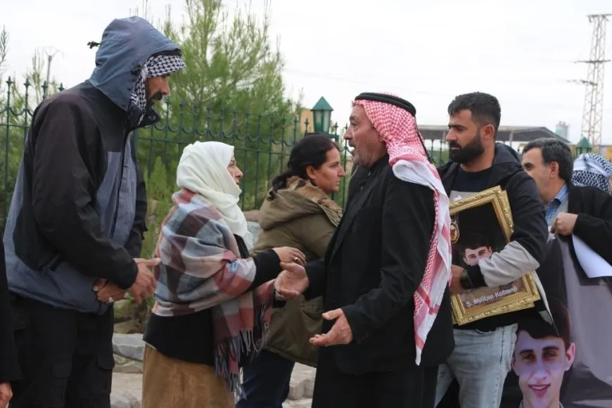 Xelkê Kobanê sersaxî da malbatên şehîd Mehmûd Kobanê û Milîtan Kobanê
