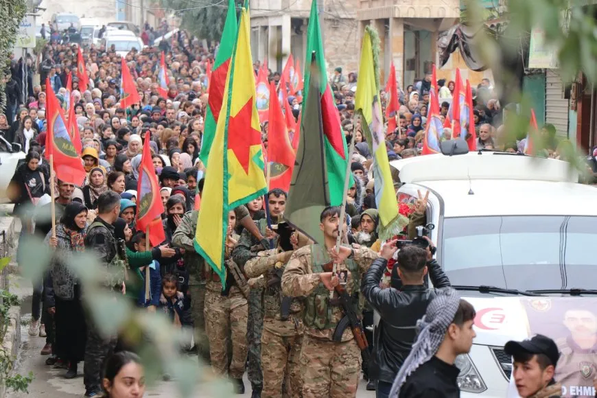 Şehîd Ehmed Efrîn hat oxirkirin