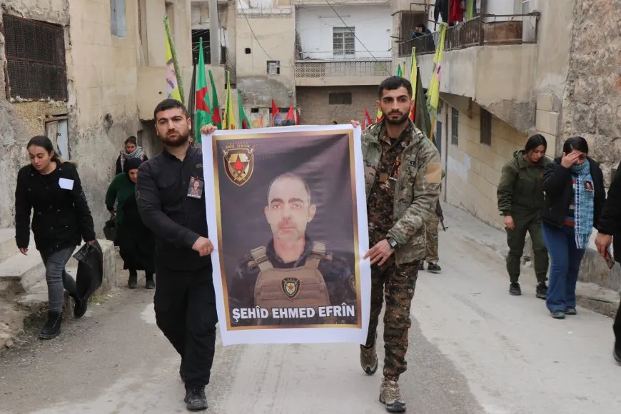Şehîd Ehmed Efrîn hat oxirkirin