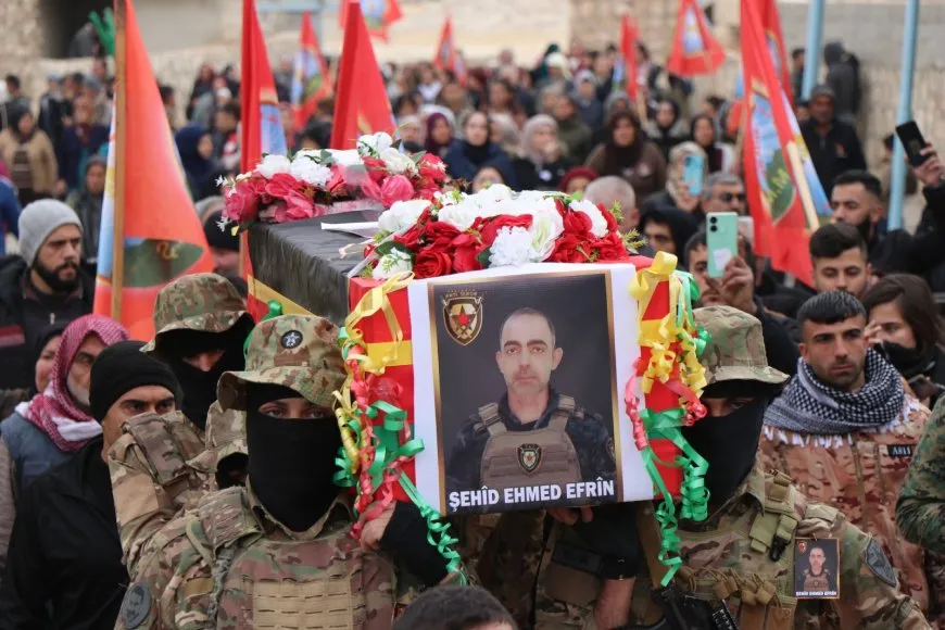 Şehîd Ehmed Efrîn hat oxirkirin