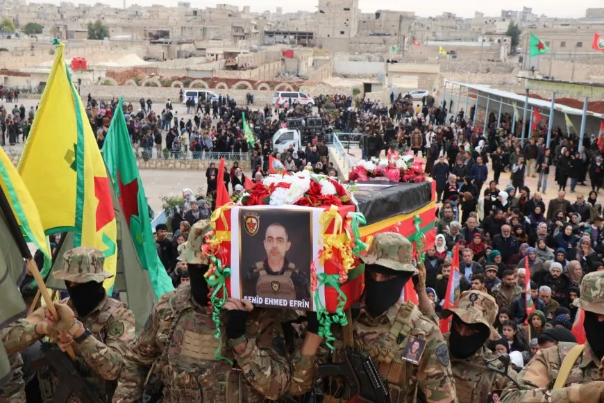 Şehîd Ehmed Efrîn hat oxirkirin