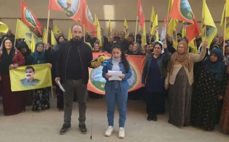 Malbatên şehîdan: Ji bo aşkerakirina rewşa Rêber Apo dakevin qadan