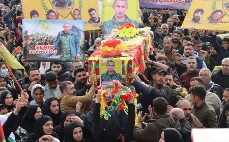 Cenazeyê fermandar Ronî Welat hat veşartin