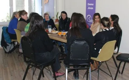 Delegesyona Jinan a Navneteweyî  serdana Komeleya Dema Jinan kirin