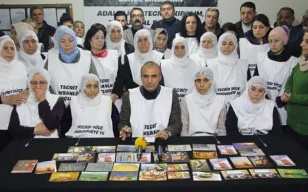 kampanyaya şandina name û qartan a ji Îmraliyê re