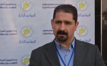 Emced Osman: Destwerdanên derve diyalogê asteng dikin