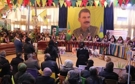 ′Girîngiya rola jinan di fikrên Rêber Apo de" mijara roja duyemîn a çalakiya Helebê ye