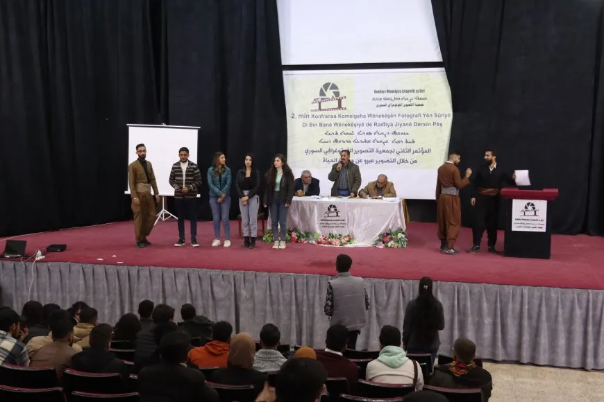 2. Kongreya Komeleya Wênekêşên Fotografî pêk hat