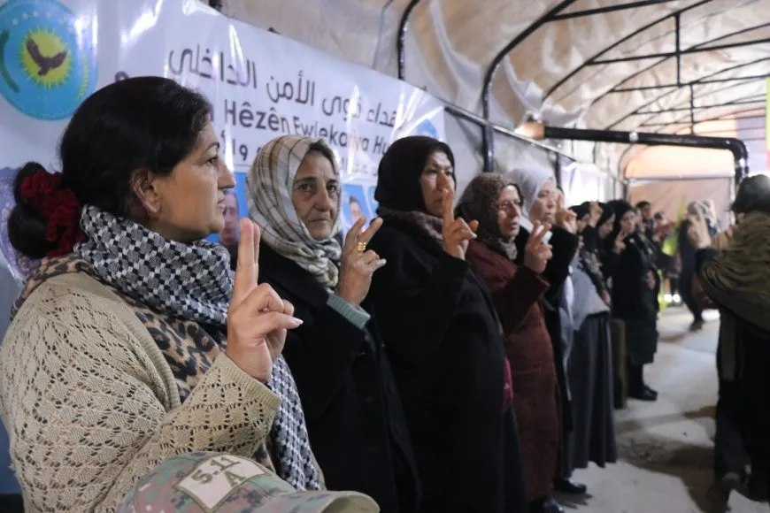Şêniyên Helebê sersaxî da malbata şehîd Ehmed Efrîn