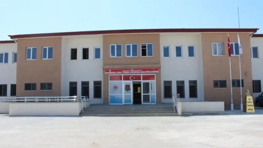 Peyam girtiyên siyasî yên di çalakiyê de