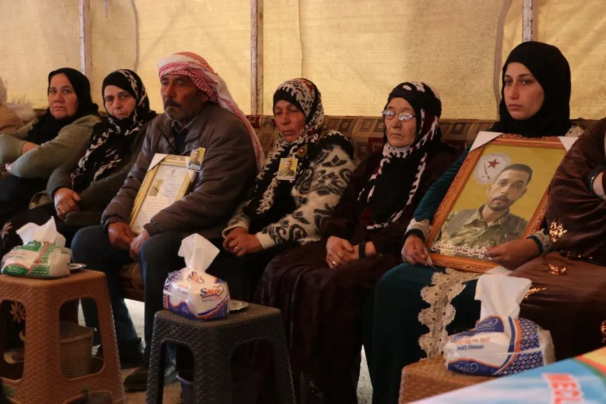 Xelkê Hesekê sersaxî da malbatên şehîd Amir Silêman û Emar El Hewan