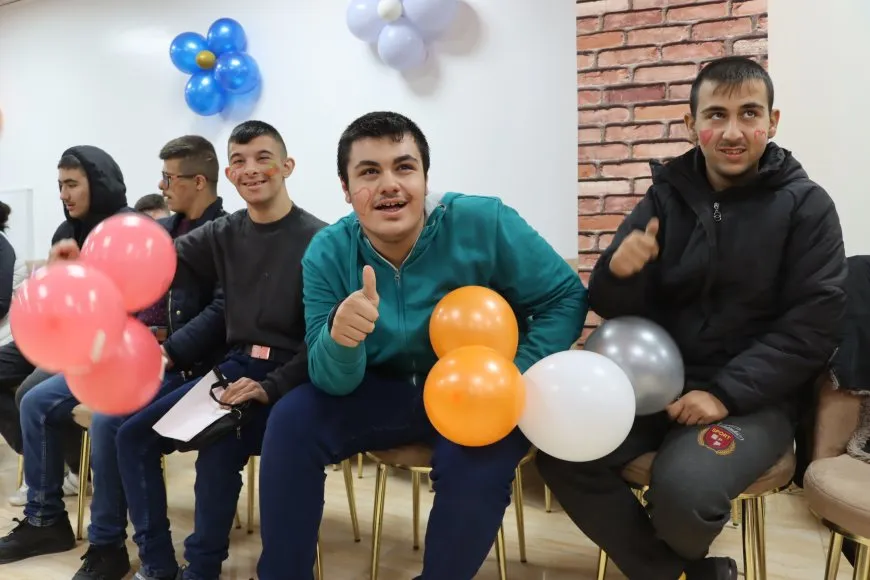 Bi boneya Roja Astengdaran li Qamişloyê şahî