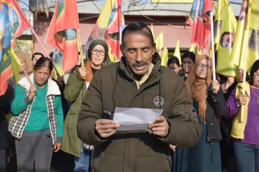 Malbatên şehîdan: Ji bo aşkerakirina rewşa Rêber Apo dakevin qadan