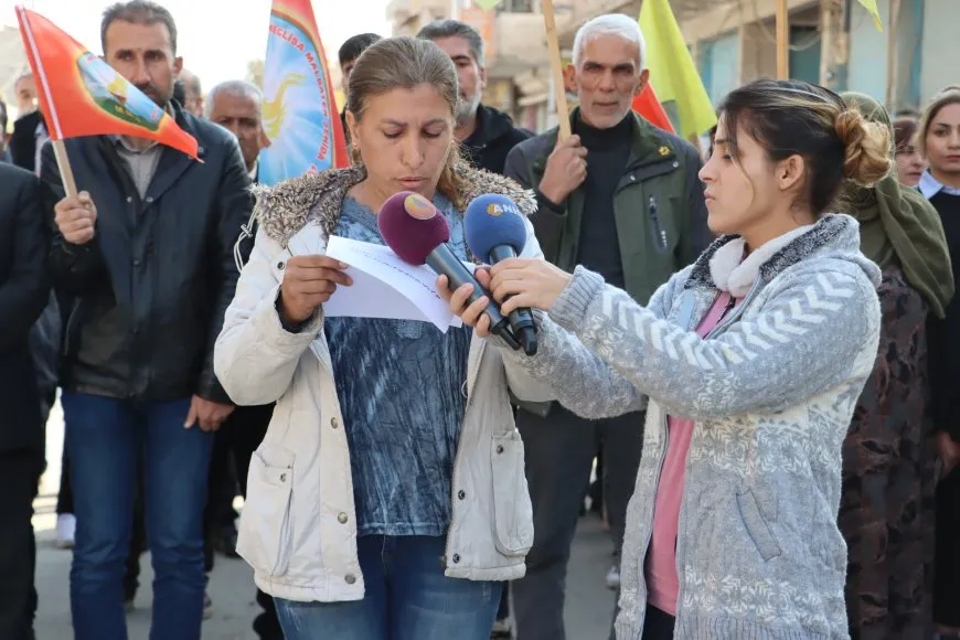 Malbatên şehîdan: Ji bo aşkerakirina rewşa Rêber Apo dakevin qadan