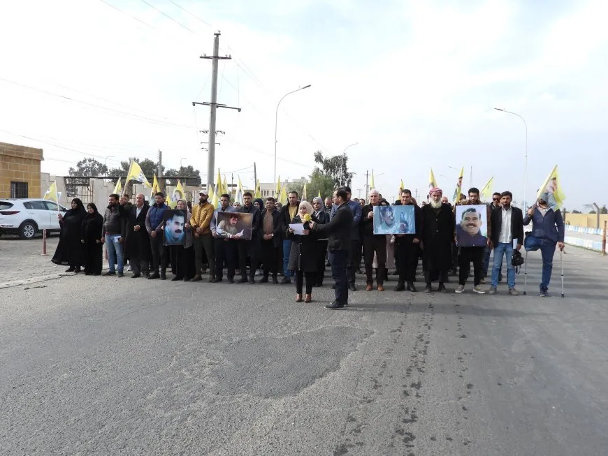 Gel ji bo wergirtina agahiyan ji Rêber Abdullah Ocalan li qadan e