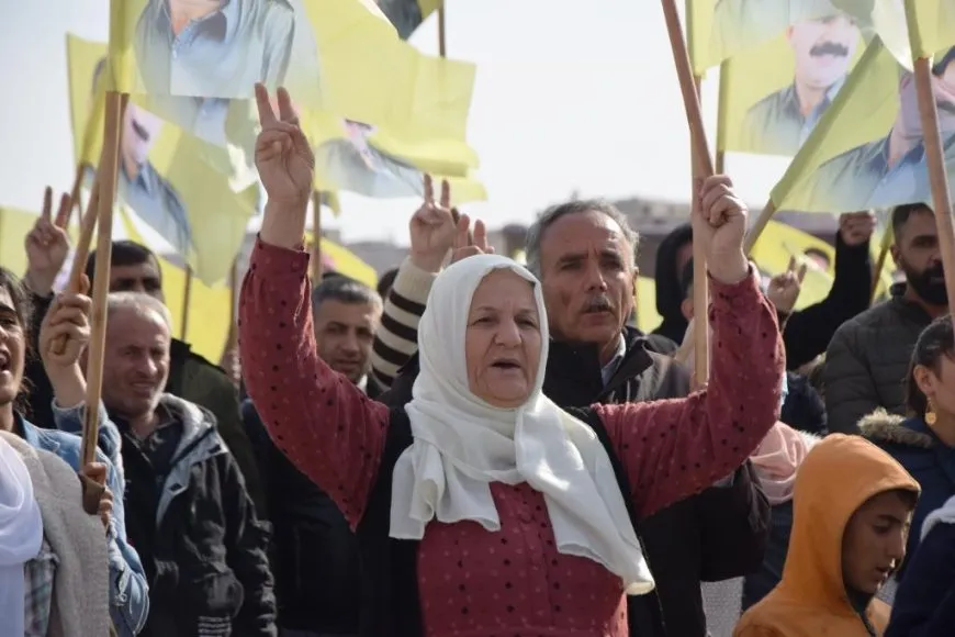 Gel ji bo wergirtina agahiyan ji Rêber Abdullah Ocalan li qadan e