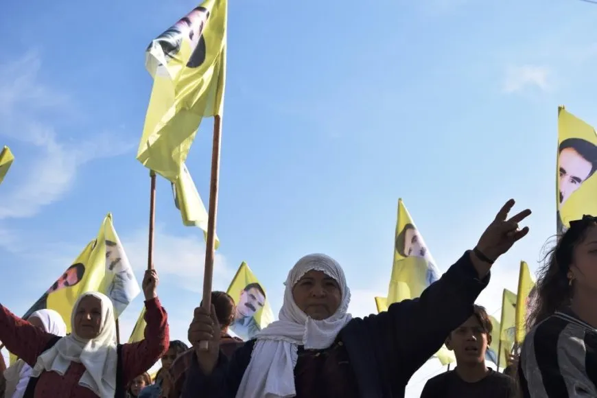 Gel ji bo wergirtina agahiyan ji Rêber Abdullah Ocalan li qadan e