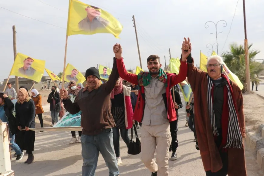 Em deyndarên Rêbertî ne, mafê me ye rewşa wî nas bikin′