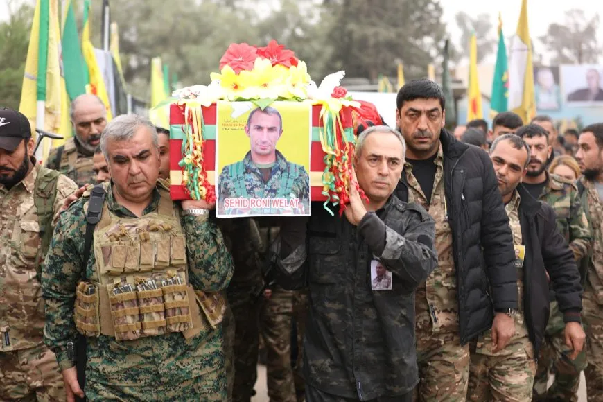 Li Dêrazorê ji bo şehîd Ronî merasîmekî bi heybet