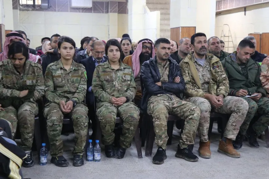 Di panelekê de girîngiya neteweya demokratîk vegot