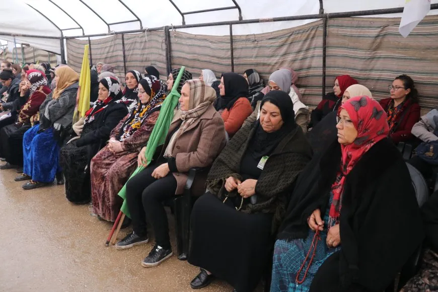 Şêniyên Qamişloyê sersaxî ji malbata şehîd Ebdulqadir Îbrahîm re xwest