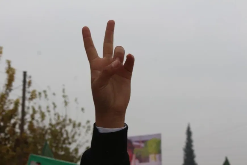 Şehîdên ciwanên şoreşger bi meşekê hatin bibîranîn
