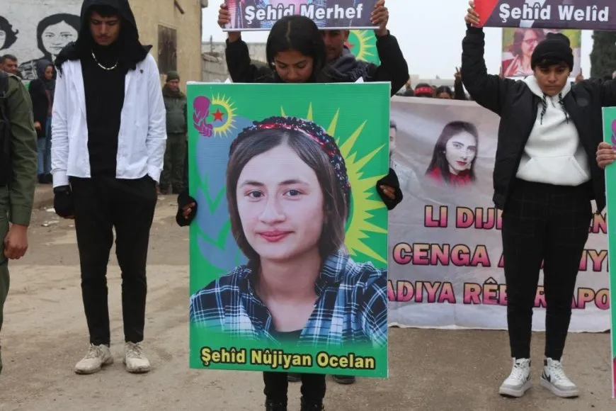 Şehîdên ciwanên şoreşger bi meşekê hatin bibîranîn