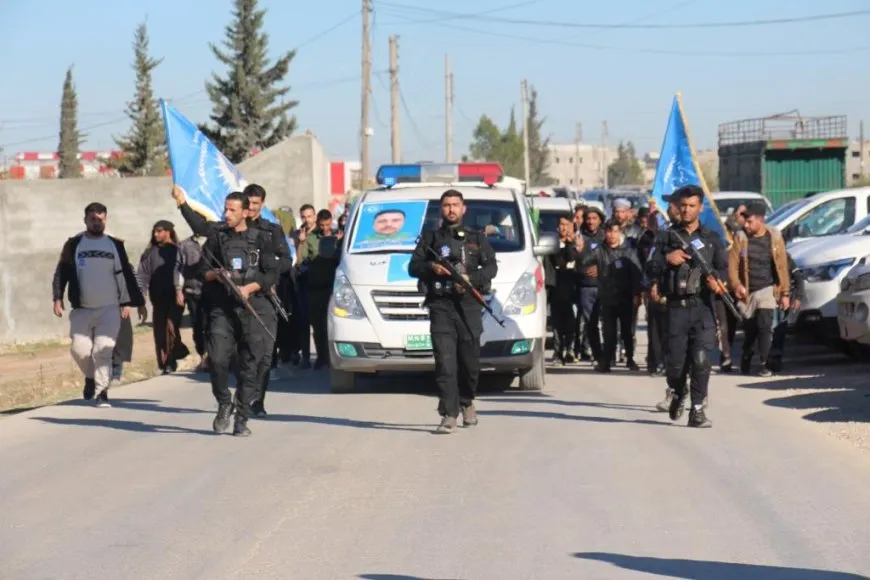 Şêniyên Minbicê cenazeyê şervanekî Hêzên Ewlekariya Hundirîn spart axê