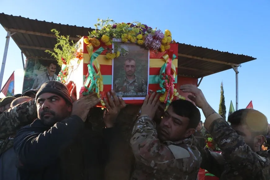 Cenazeyê şehîd Karker Efrîn li Şehbayê hat oxirkirin