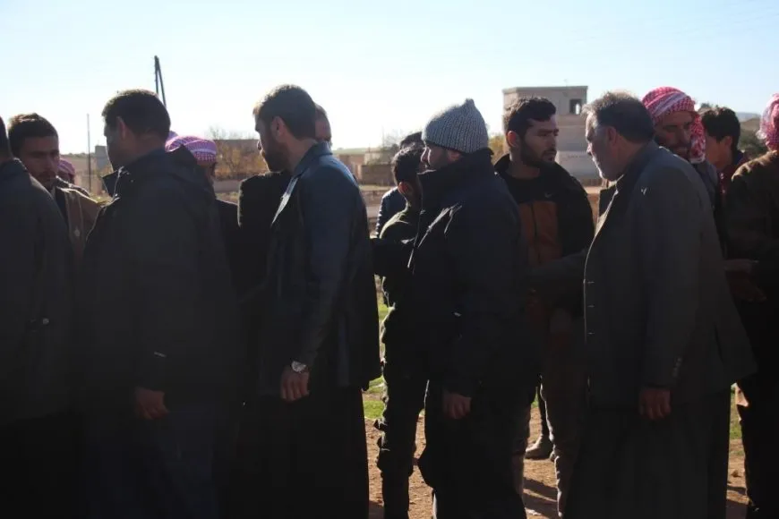 Xelkê Minbicê sersaxî da malbata şehîd Ferec El Nasir