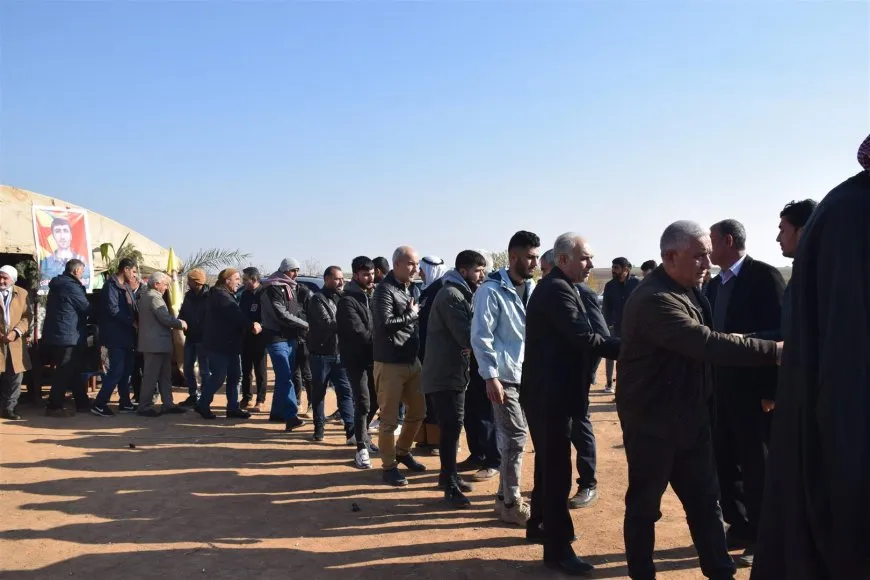 ′Divê ciwan têkoşîn û berxwedanê mezin bikin′