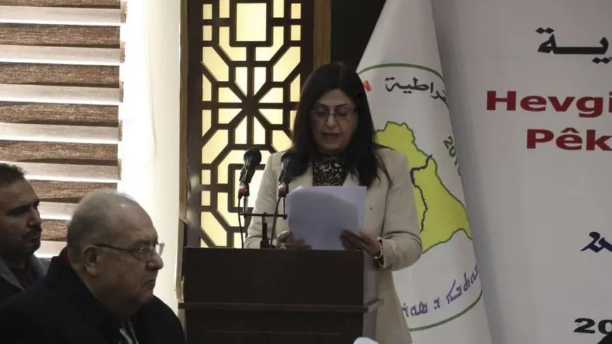 Emîne Omer: Bêyî gelê Sûriyeyê û biryarên navneteweyî çareserî ne pêkan e