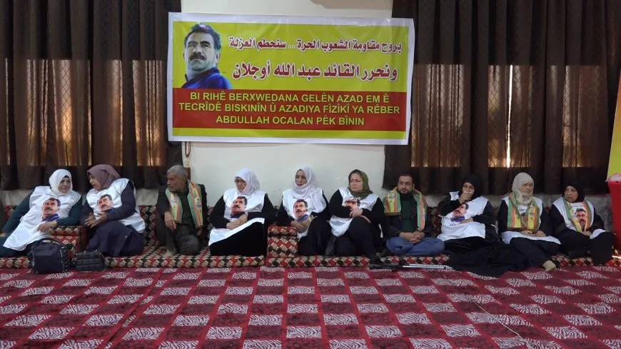 Dayikên Aştiyê li Tebqayê dest bi greva birçîbûnê kir