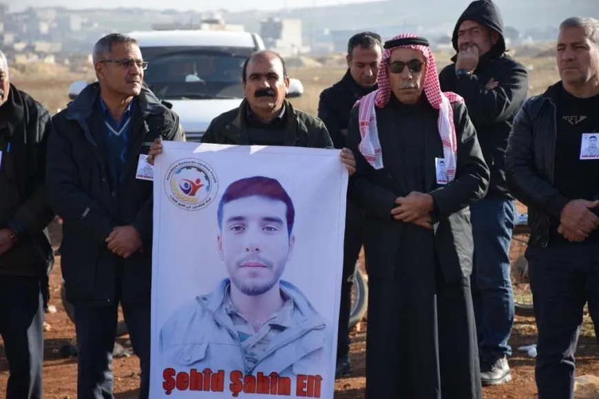 Şêniyên kantona Firatê sersaxî ji malbata şehîd Şahîn Elî re xwest